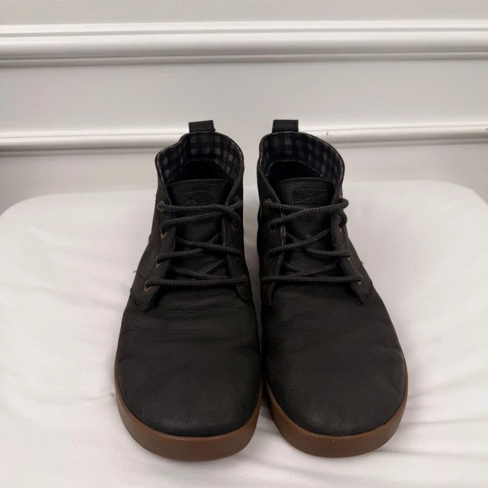Chaco Montrose Chukka Boots Mens 11 Black Leather Lace Up Mid Top Shoes J106461